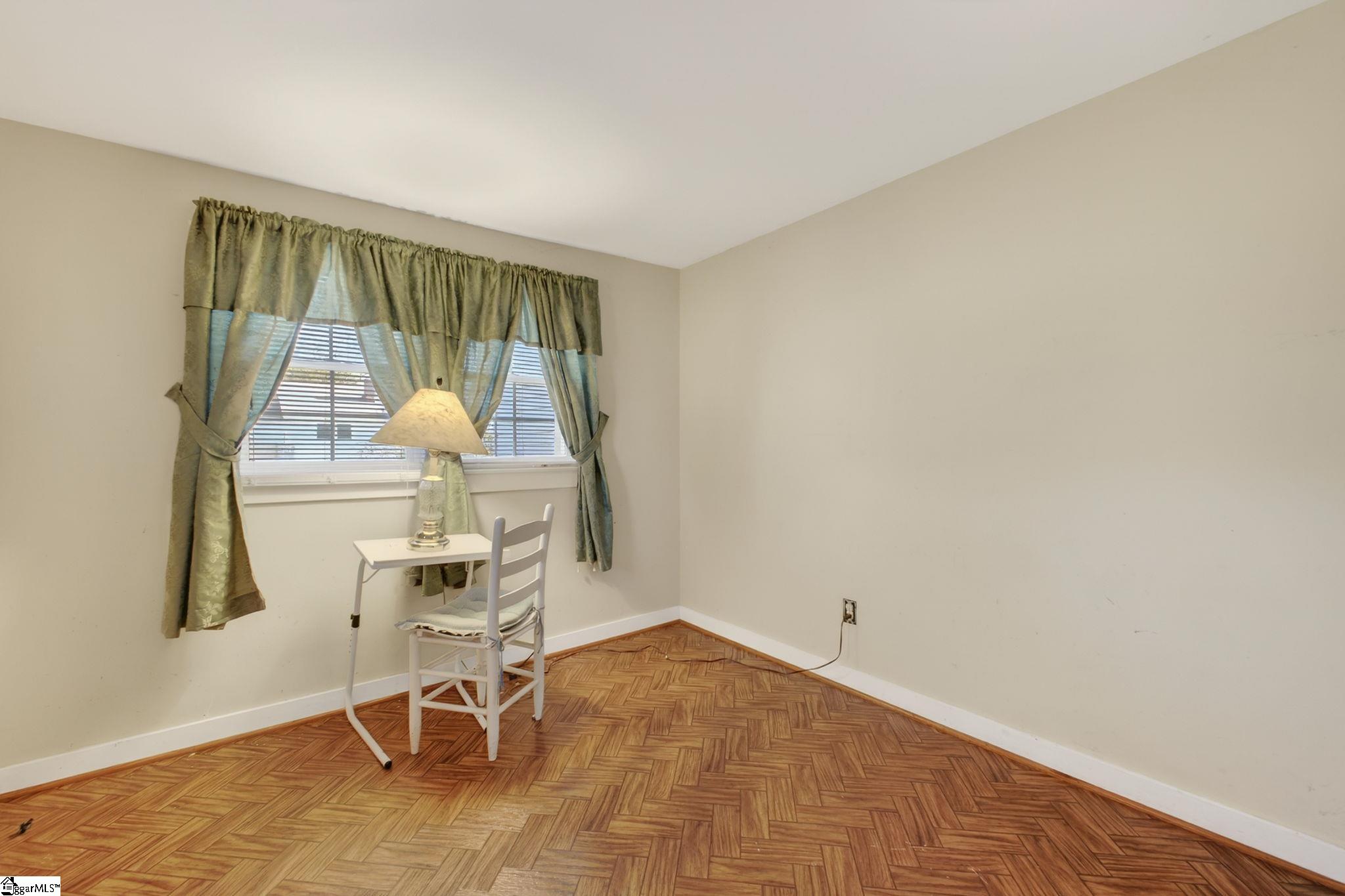 4 Caren Street Greenville, SC 29611 - Photo 19 of 36