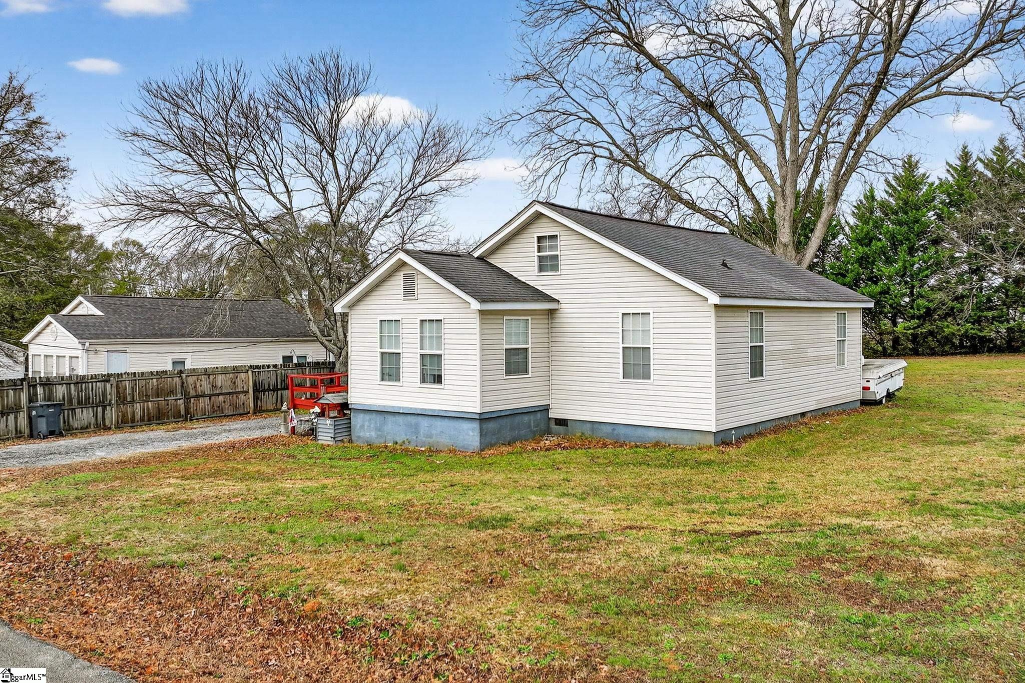 4 Caren Street Greenville, SC 29611 - Photo 2 of 36