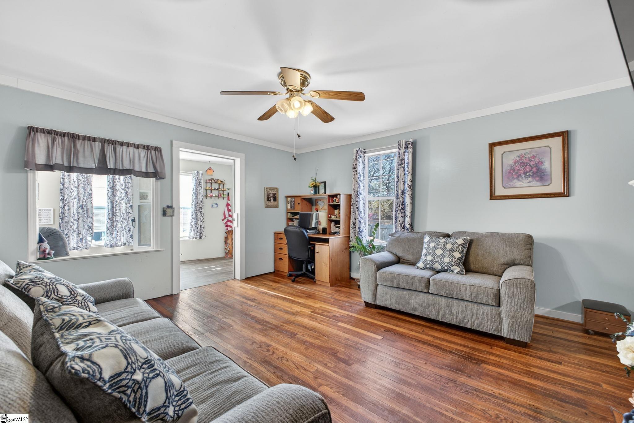 4 Caren Street Greenville, SC 29611 - Photo 7 of 36