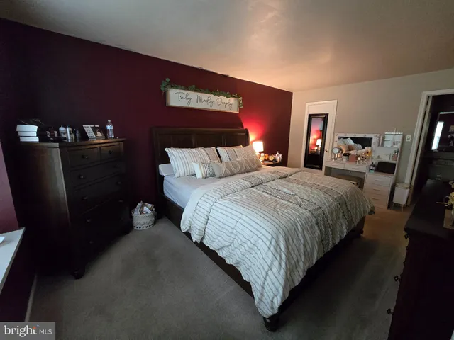 $245,000 | 404 Wimbledon Way, Blackwood, NJ 08012