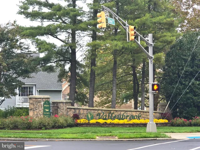 $245,000 | 404 Wimbledon Way, Blackwood, NJ 08012