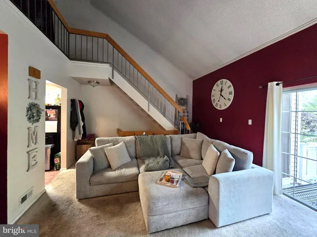 $245,000 | 404 Wimbledon Way, Blackwood, NJ 08012