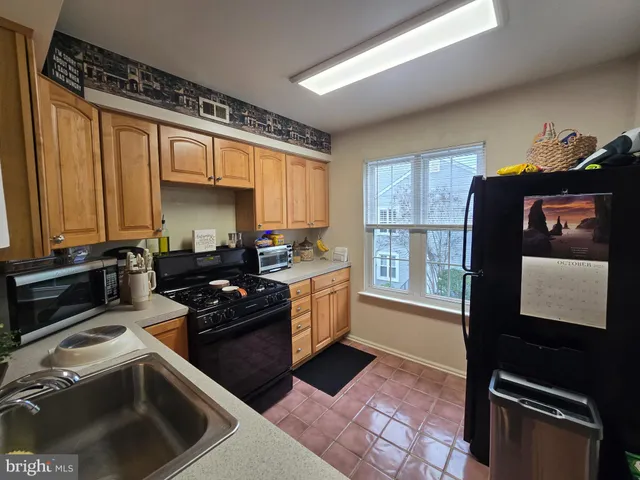 $245,000 | 404 Wimbledon Way, Blackwood, NJ 08012