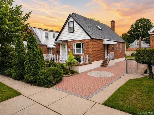 $899,000 | 80-59 250th Street | Bellerose