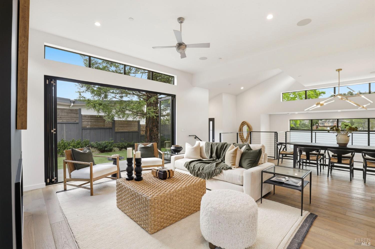 82 South Knoll Road Mill Valley, CA 94941 - Photo 17 of 38