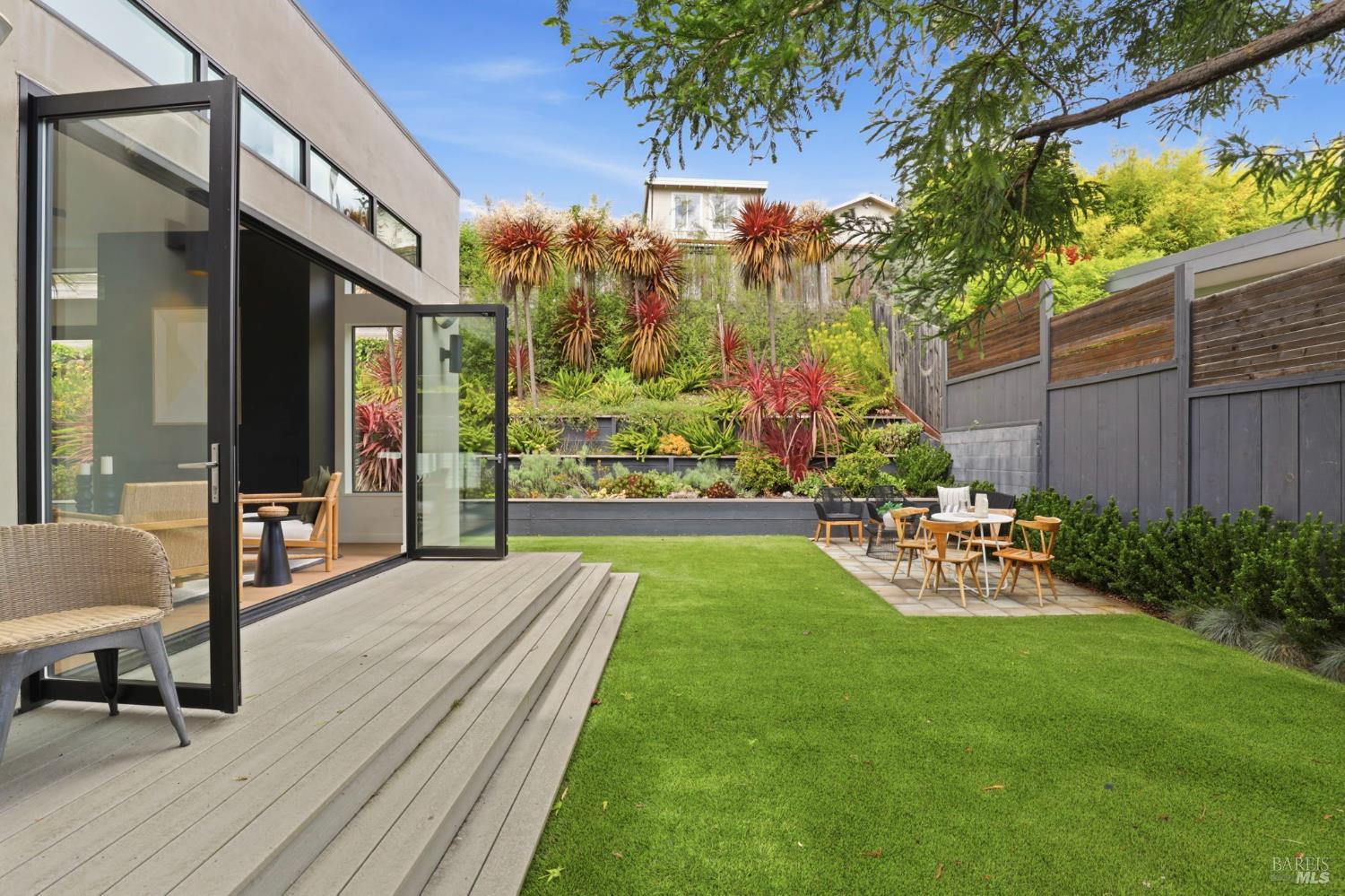 82 South Knoll Road Mill Valley, CA 94941 - Photo 20 of 38