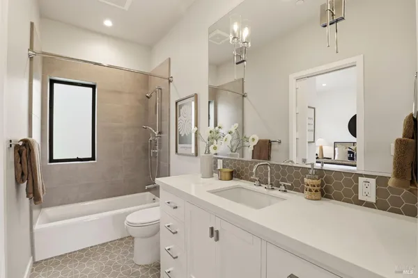 $2,895,000 | 82 South Knoll Road, Mill Valley, CA 94941