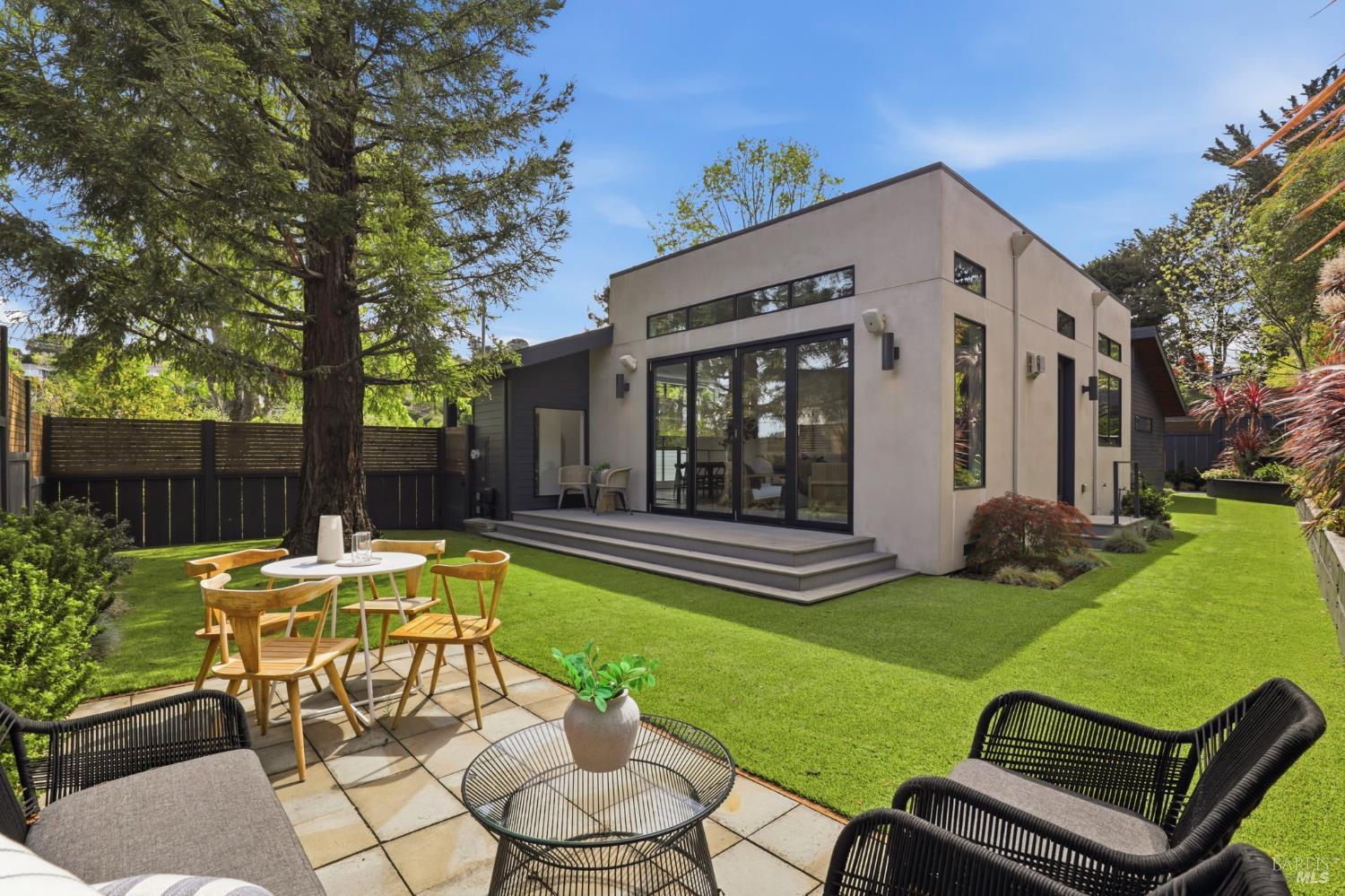 82 South Knoll Road Mill Valley, CA 94941 - Photo 35 of 38