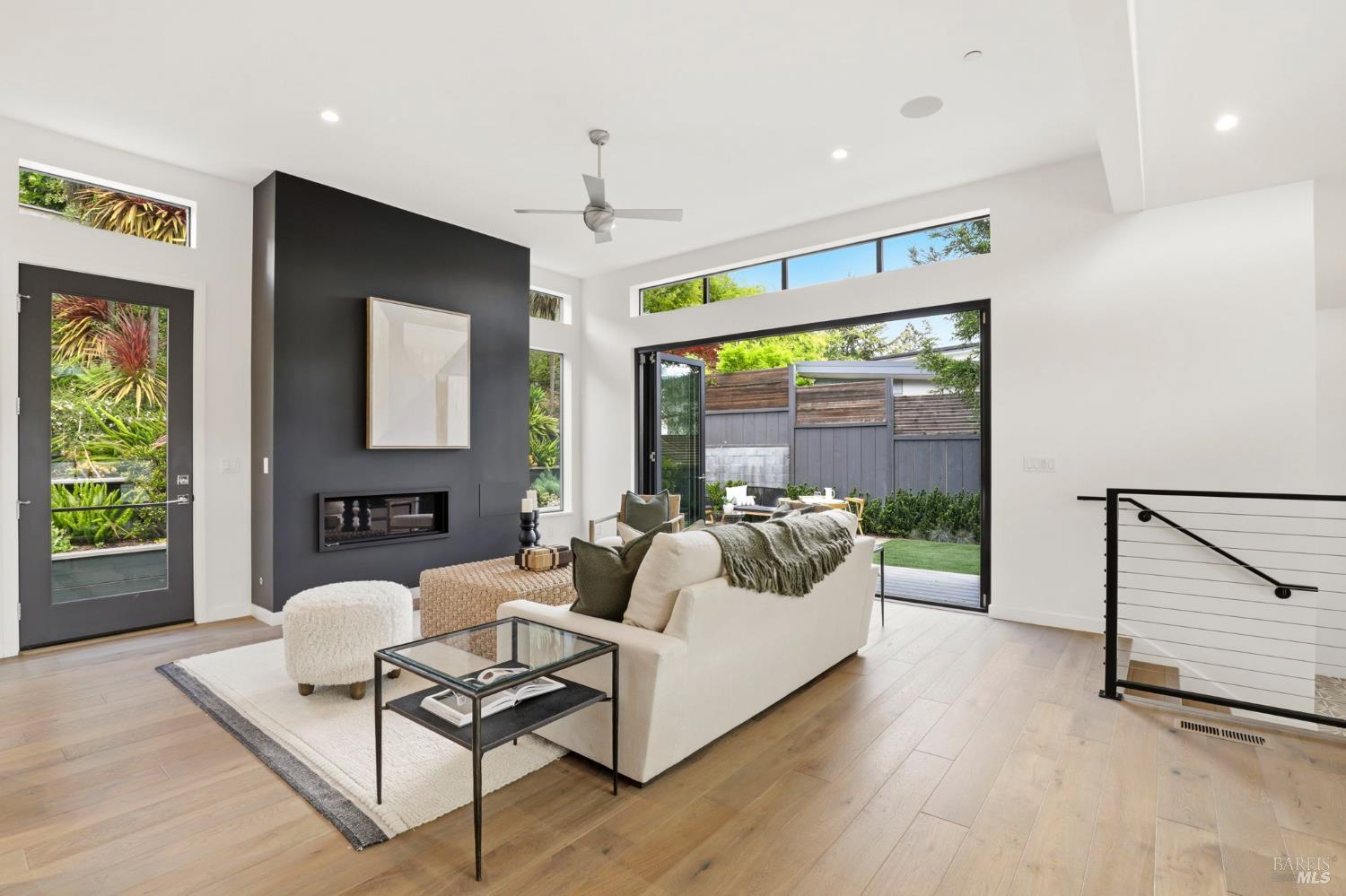 82 South Knoll Road Mill Valley, CA 94941 - Photo 6 of 38