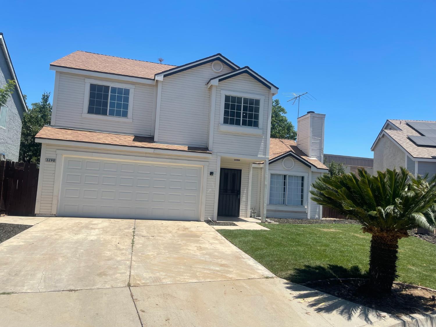 3290 North Rafael Avenue Fresno, CA 93722 - Photo 2 of 34