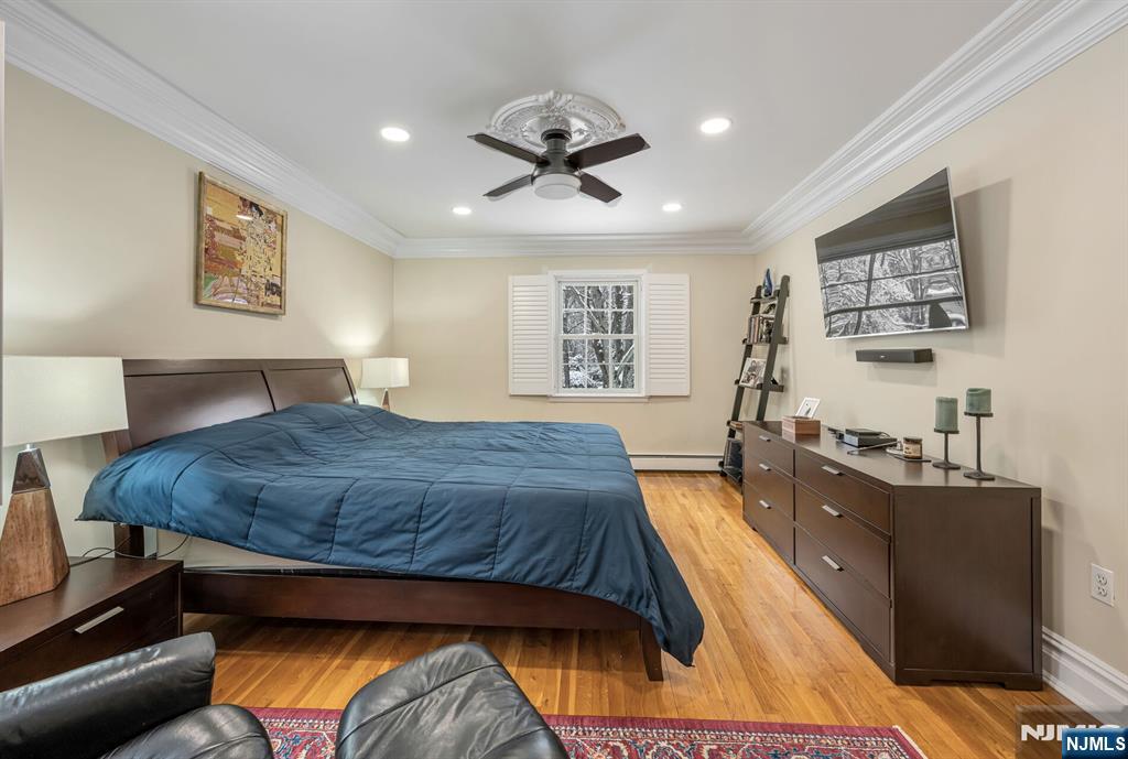 18 Vermont Drive Paramus, NJ 07652 - Photo 22 of 38