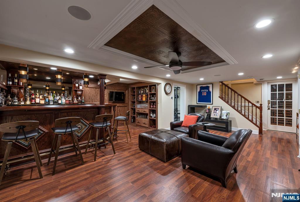 18 Vermont Drive Paramus, NJ 07652 - Photo 31 of 38