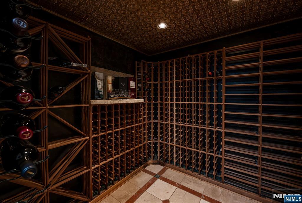 18 Vermont Drive Paramus, NJ 07652 - Photo 34 of 38