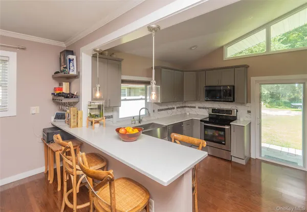 $425,000 | 11 Toomey Drive, Poughkeepsie, NY 12603