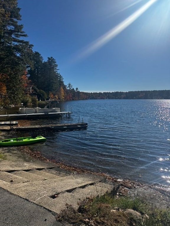 7 Little Island Park Pelham, NH 03076 - Photo 35 of 37