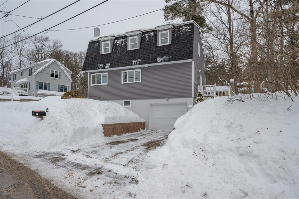 7 Little Island Park Pelham, NH 03076 - Photo 6 of 37