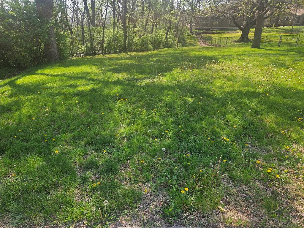 4513 Sutton Court Kansas City, KS 66106 - Photo 2 of 3