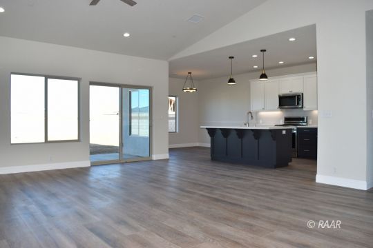 2000 South Del Rosa Drive Ridgecrest, CA 93555 - Photo 5 of 35 Gallery Image 5