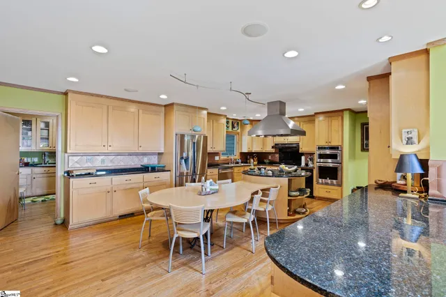 $3,250,000 | 902 Altamont Road, Greenville, SC 29609