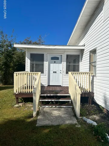 $1,450 | 606 Florida Avenue, Lynn Haven, FL 32444