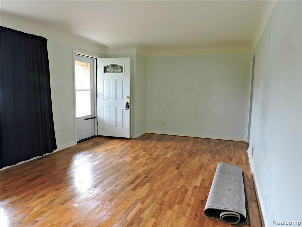 2173 Covert Road Burton, MI 48509 - Photo 21 of 35 21.JPG