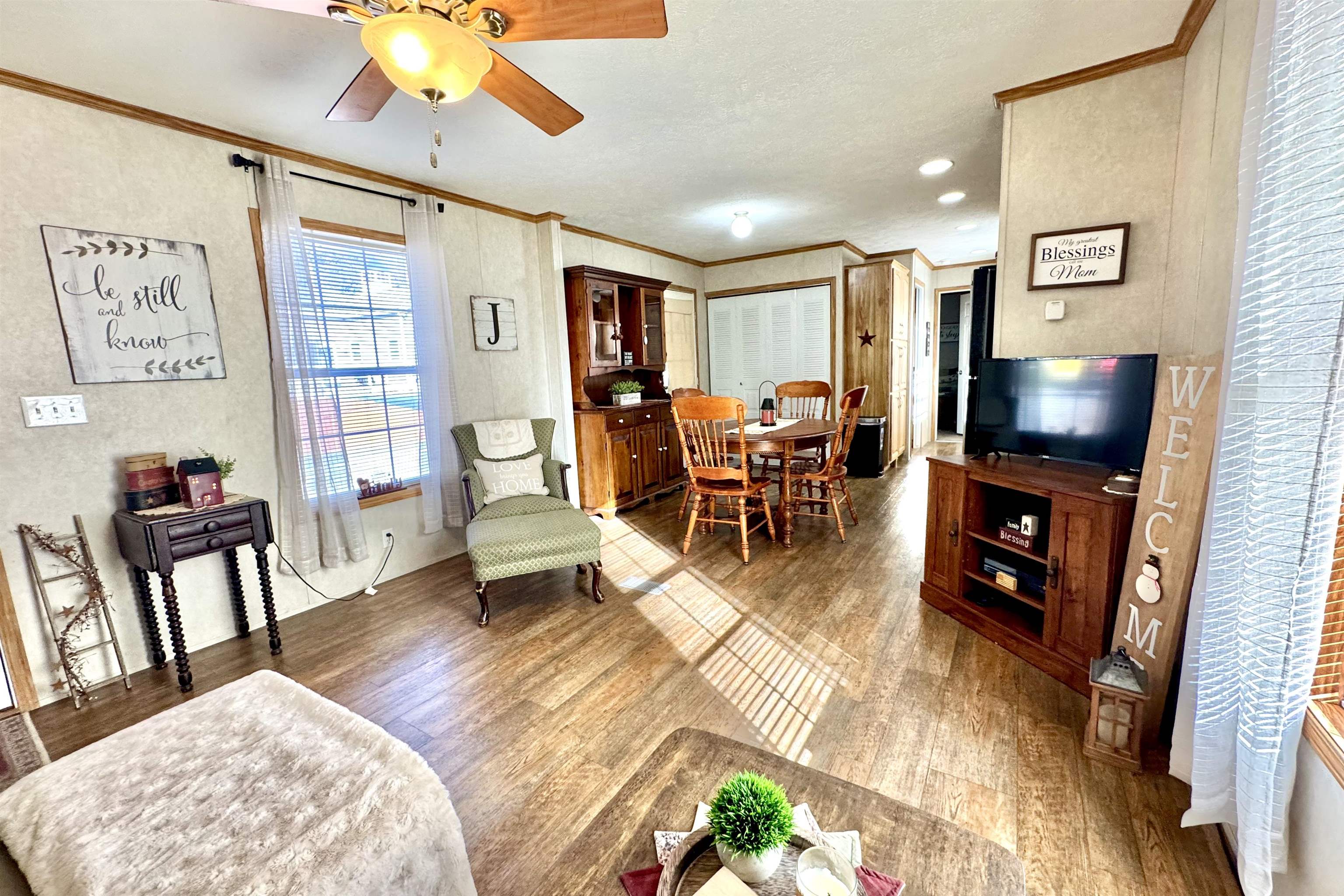 62 Mobile Drive Hudson, NH 03051 - Photo 8 of 25