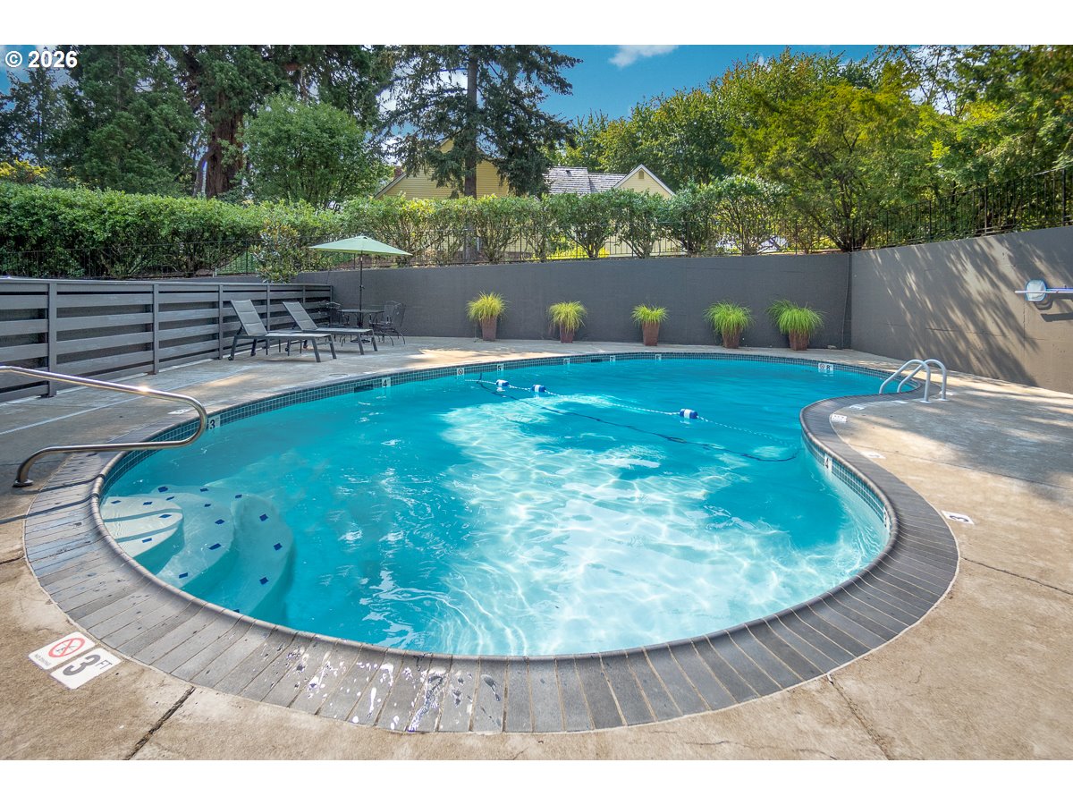 200 Southwest Burnham Road, Unit 103 Lake Oswego, OR 97034 - Photo 25 of 33 Community Pool