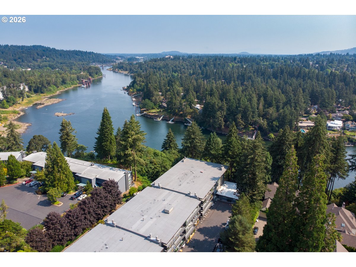 200 Southwest Burnham Road, Unit 103 Lake Oswego, OR 97034 - Photo 33 of 33 View