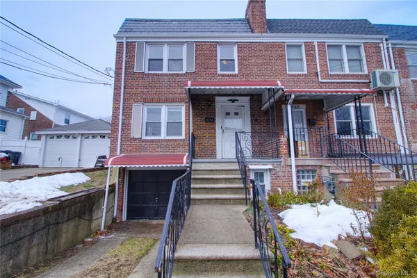 $1,328,000 | 29-52 172nd Street | Murray Hill - Flushing
