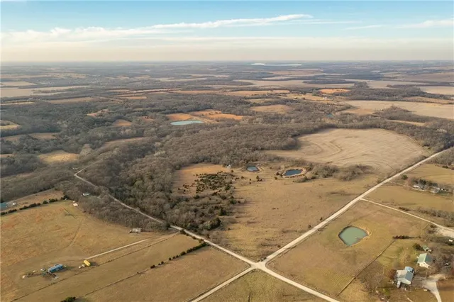 $324,700 | 2530 Arkansas Terrace, Quenemo, KS 66528