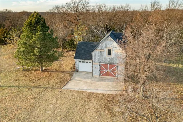 $324,700 | 2530 Arkansas Terrace, Quenemo, KS 66528