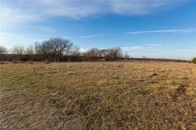 $324,700 | 2530 Arkansas Terrace, Quenemo, KS 66528