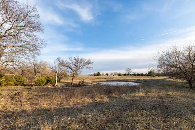 $324,700 | 2530 Arkansas Terrace, Quenemo, KS 66528