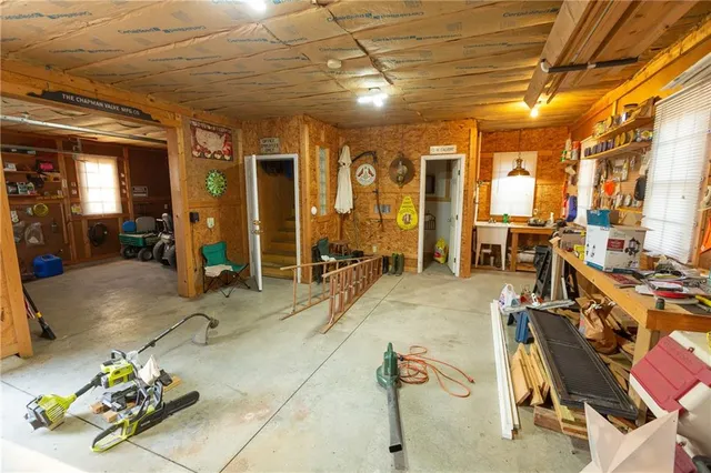 $324,700 | 2530 Arkansas Terrace, Quenemo, KS 66528