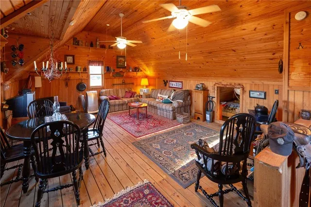 $324,700 | 2530 Arkansas Terrace, Quenemo, KS 66528