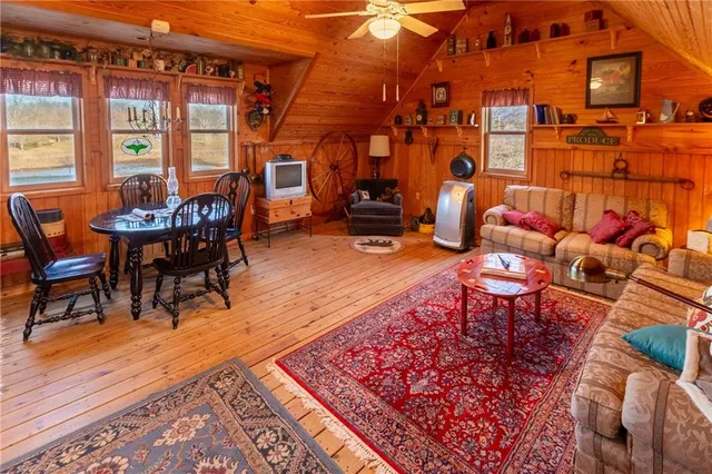 $324,700 | 2530 Arkansas Terrace, Quenemo, KS 66528