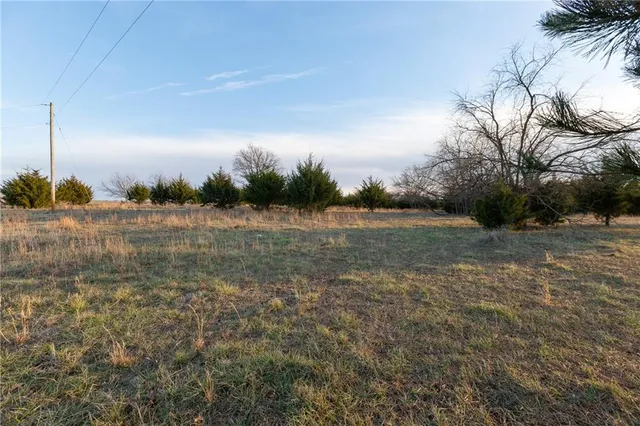 $324,700 | 2530 Arkansas Terrace, Quenemo, KS 66528