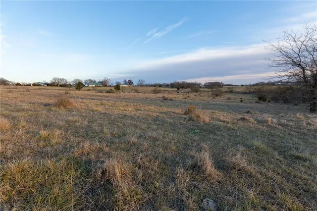 $324,700 | 2530 Arkansas Terrace, Quenemo, KS 66528