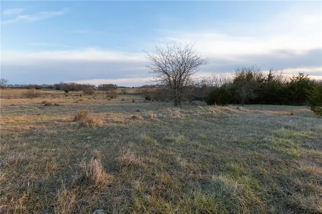 $324,700 | 2530 Arkansas Terrace, Quenemo, KS 66528