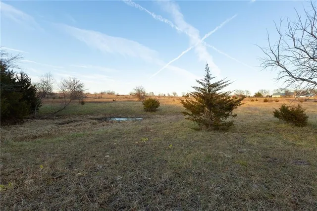 $324,700 | 2530 Arkansas Terrace, Quenemo, KS 66528