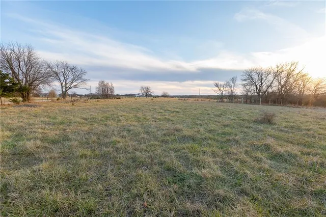 $324,700 | 2530 Arkansas Terrace, Quenemo, KS 66528