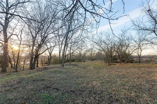$324,700 | 2530 Arkansas Terrace, Quenemo, KS 66528