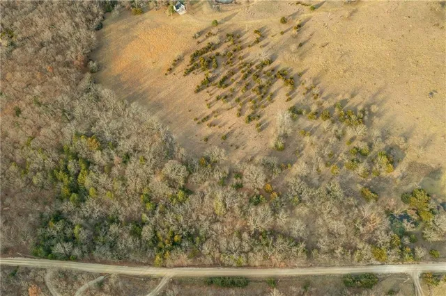 $324,700 | 2530 Arkansas Terrace, Quenemo, KS 66528