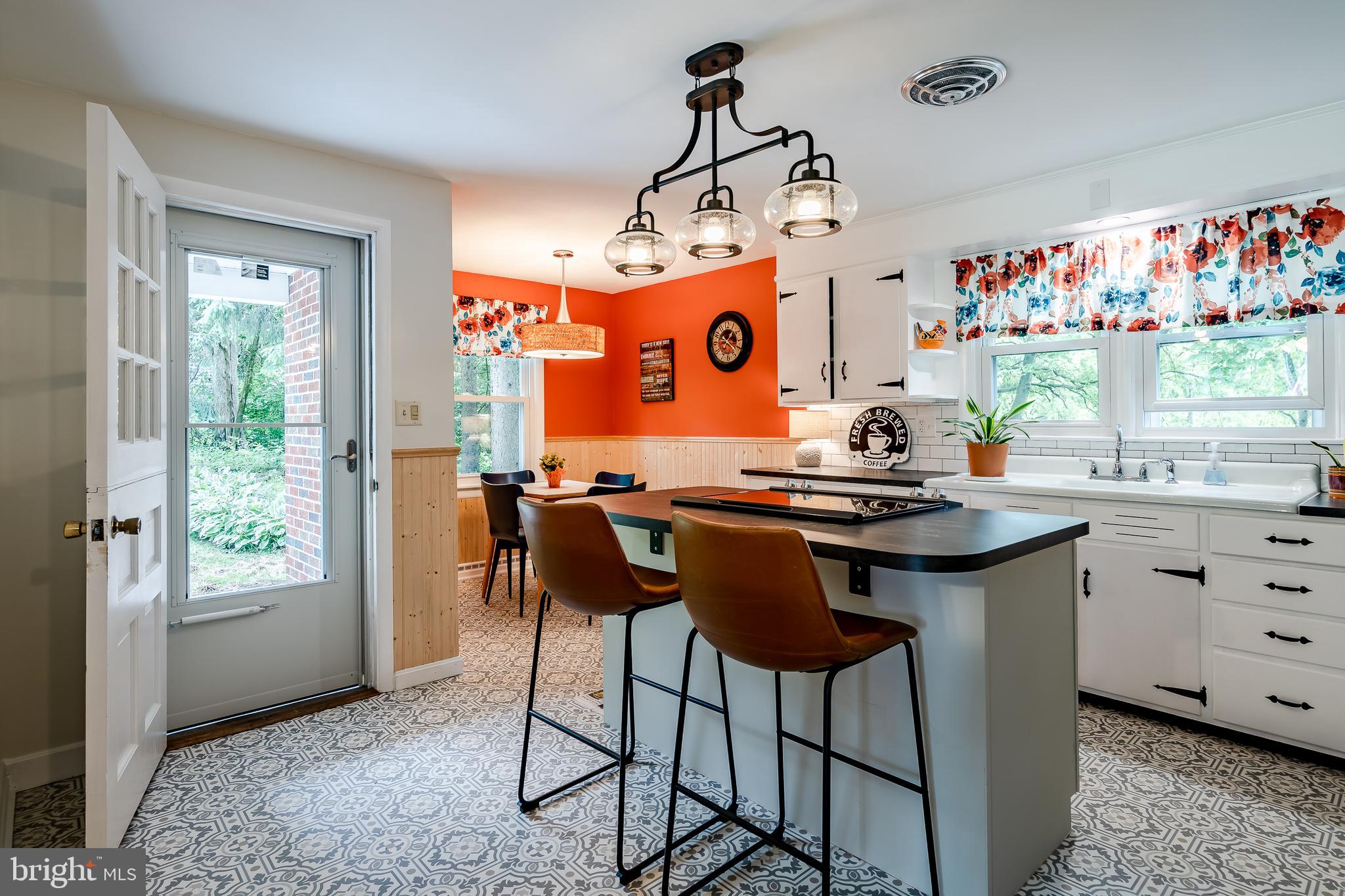 3226 State Hill Road Reading, PA 19608 - Photo 8 of 25 Kitchen / Dining Area
