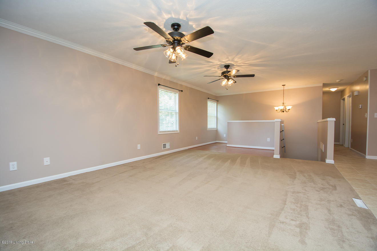 382 West Beechgrove Road Lebanon Junction, KY 40150 - Photo 8 of 57 Living Room