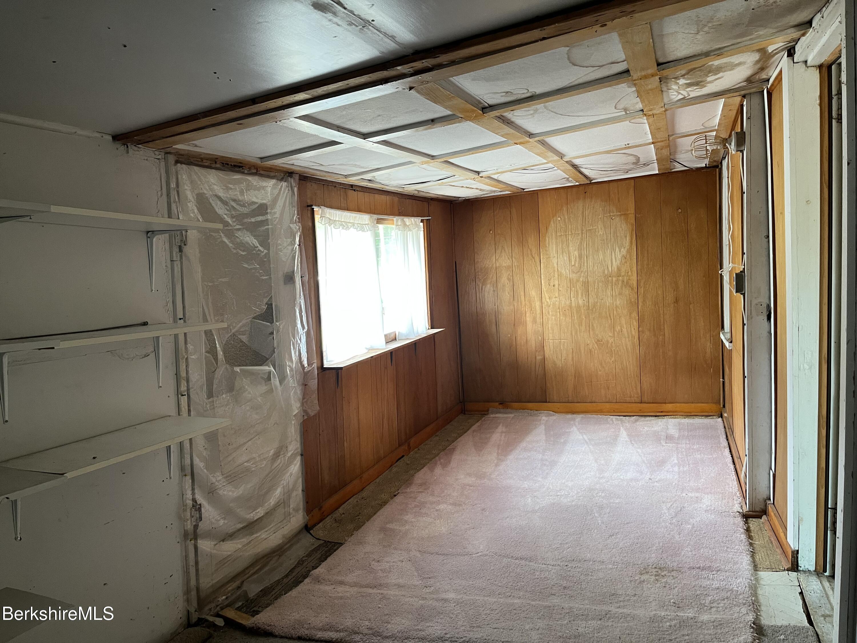 485 Golden Hill Road Lee, MA 01238 - Photo 33 of 41 Den A
