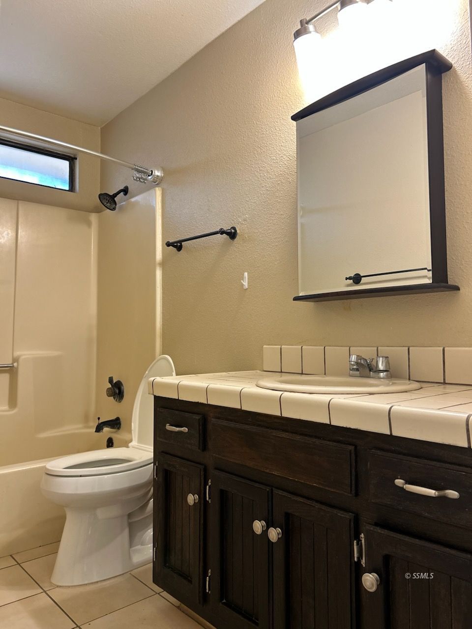 932 West Graaf Avenue Ridgecrest, CA 93555 - Photo 8 of 13