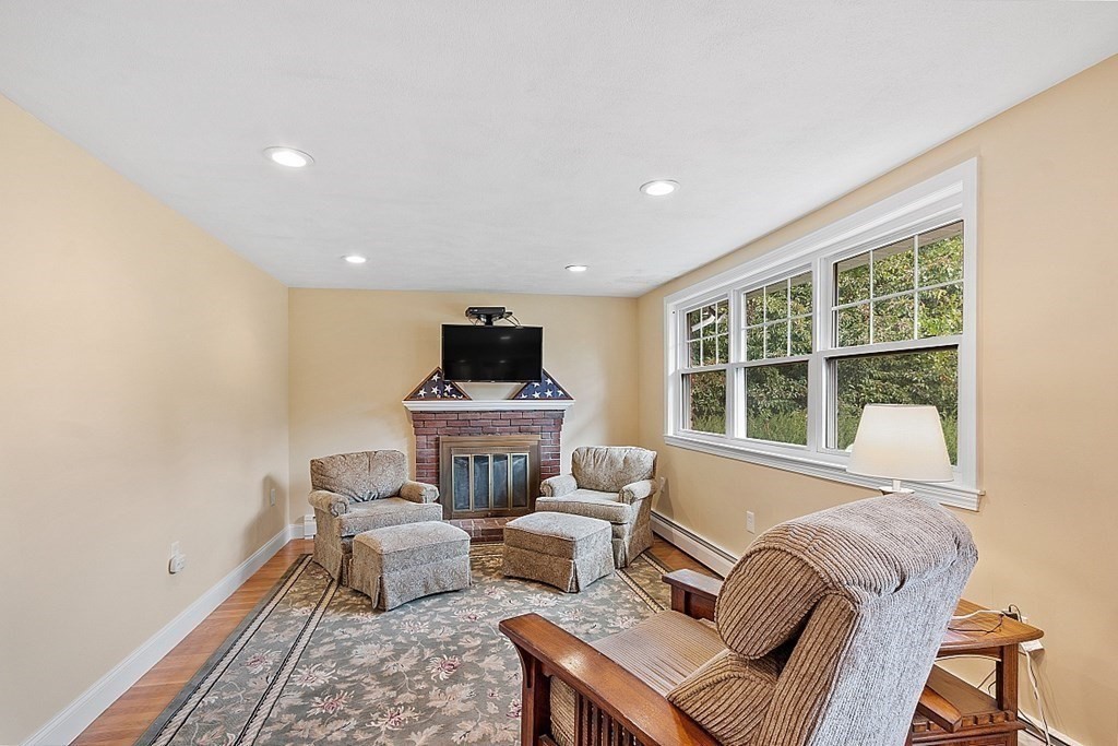 4 Davis Road Wilmington, MA 01887 - Photo 8 of 40 Gallery Image 8