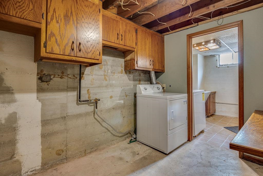 2407 Waunona Way Madison, WI 53713 - Photo 28 of 54