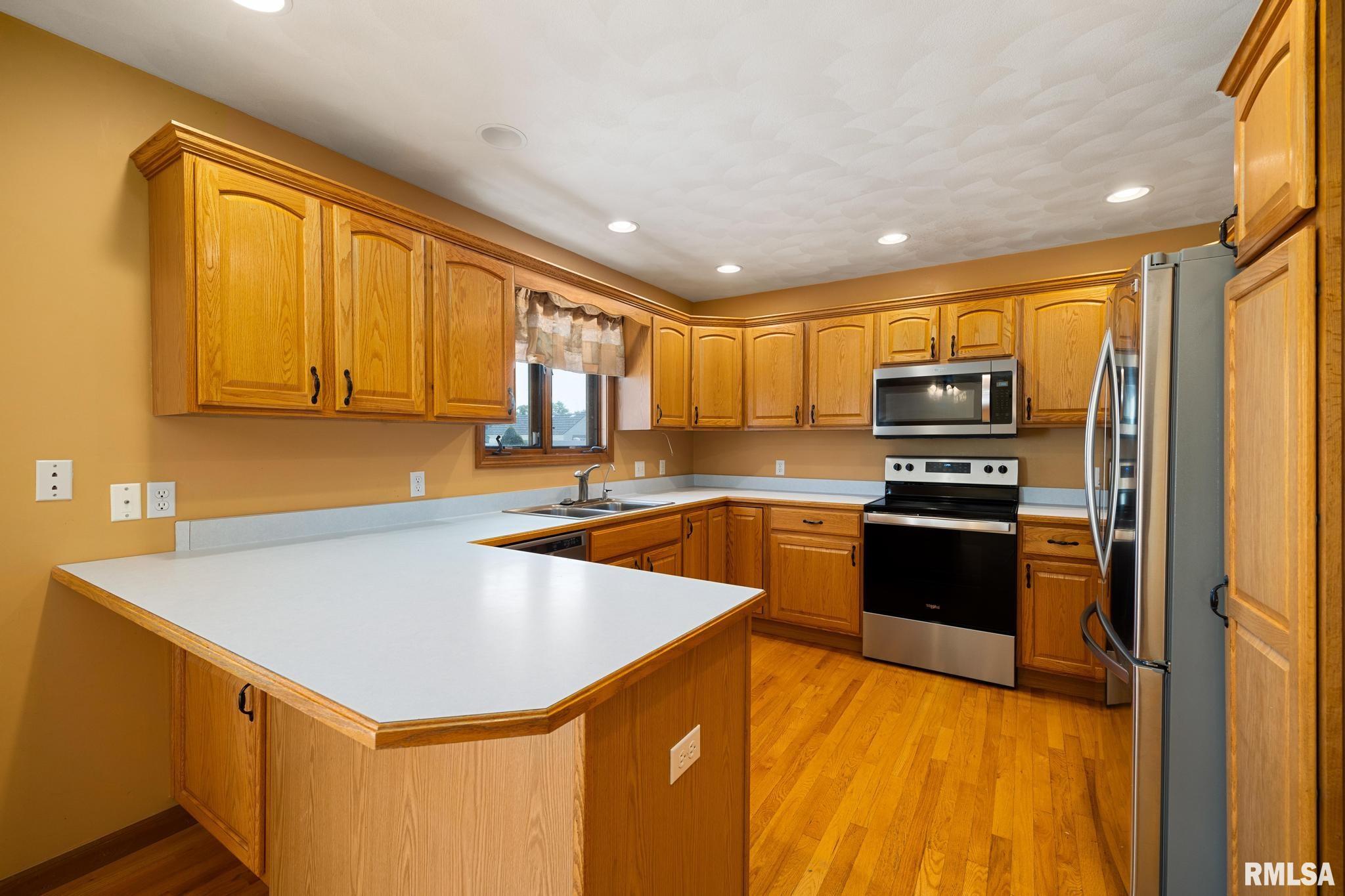 3902 South Sheffield Road Bartonville, IL 61607 - Photo 10 of 34 Gallery Image 10